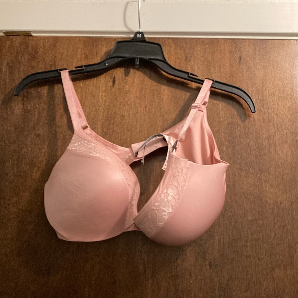 Victoria’s Secret so obsessed bra size 36D  Elegant Pink Lace Bra